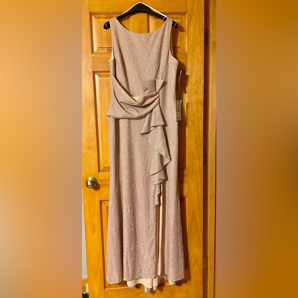 Stunning evening gown silver with rose shimmer.